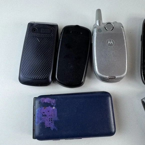 Mixed Brands Cell Phone Lot Bar QWERTY Parts Repair Untested AT&T Verizon - Picture 9 of 10